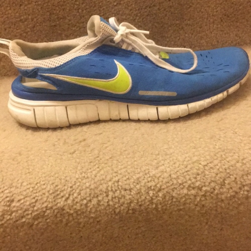 Nike free sneakers in blue and lime green